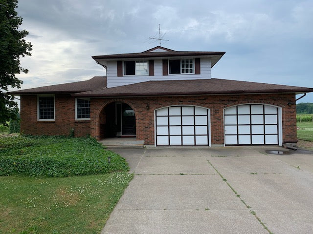 Before image of house in Niagara-on-the-Lake Ontario